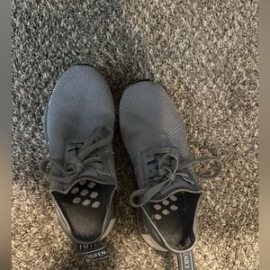 Adidas tennis shoes size 8.5 W lightly worn